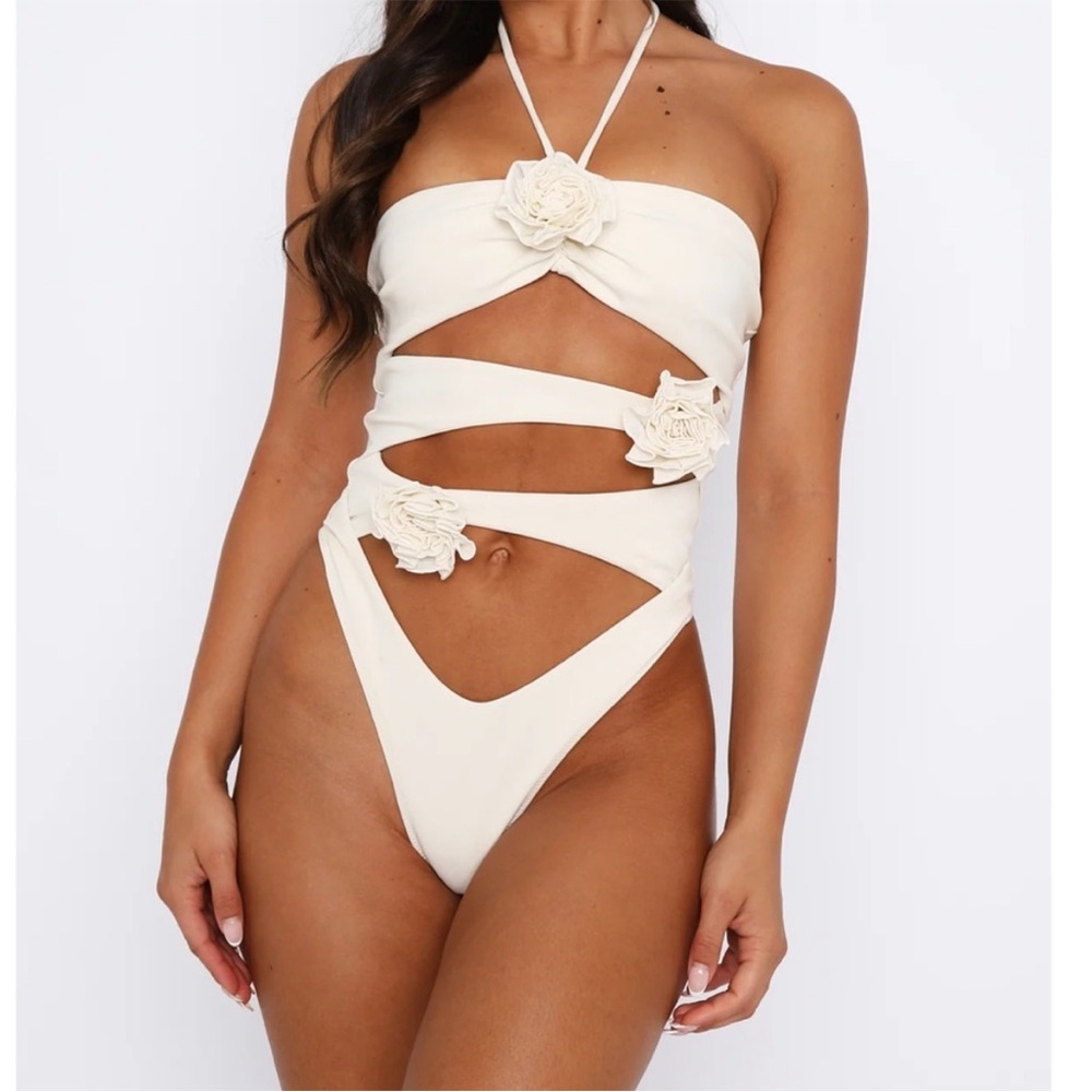 White fox boutique - one piece swimsuit
